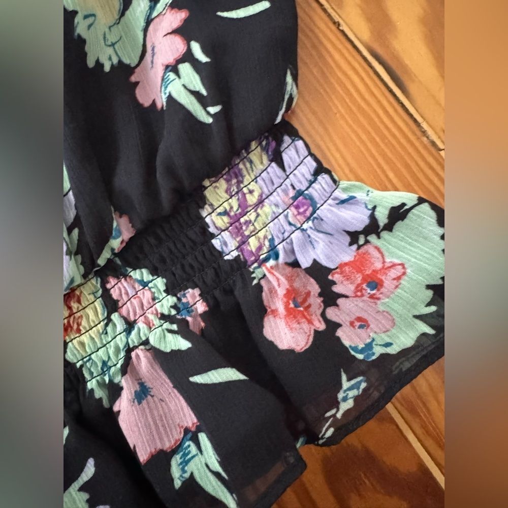 WAYF Floral Top - Picture 3 of 7